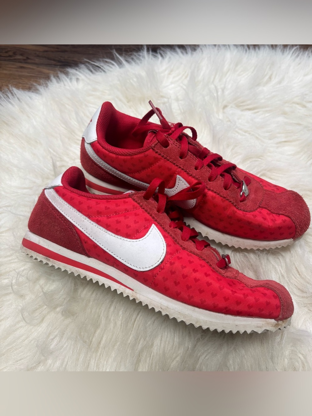Nike Cortez GS Valentine’s Day 2025 Limited Edition Sneakers size Youth 3.5